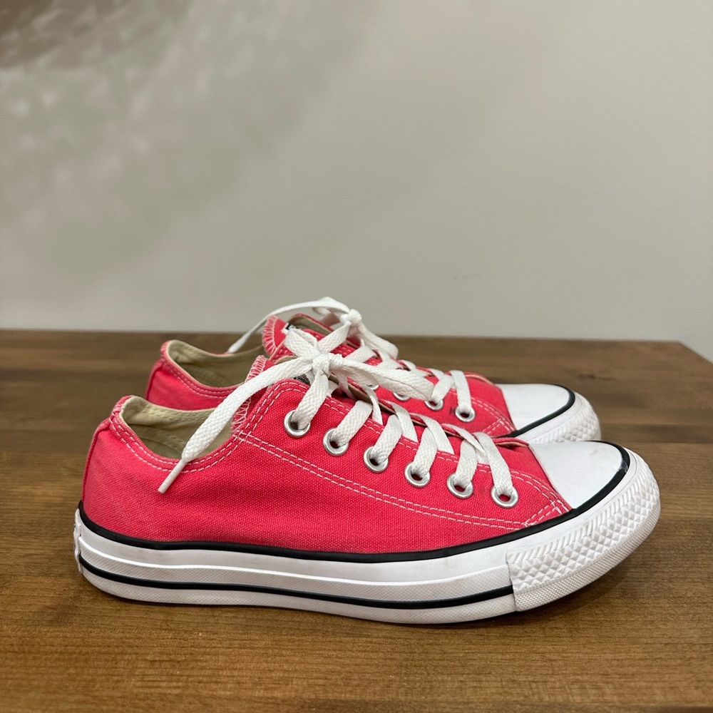 hot pink converse low top